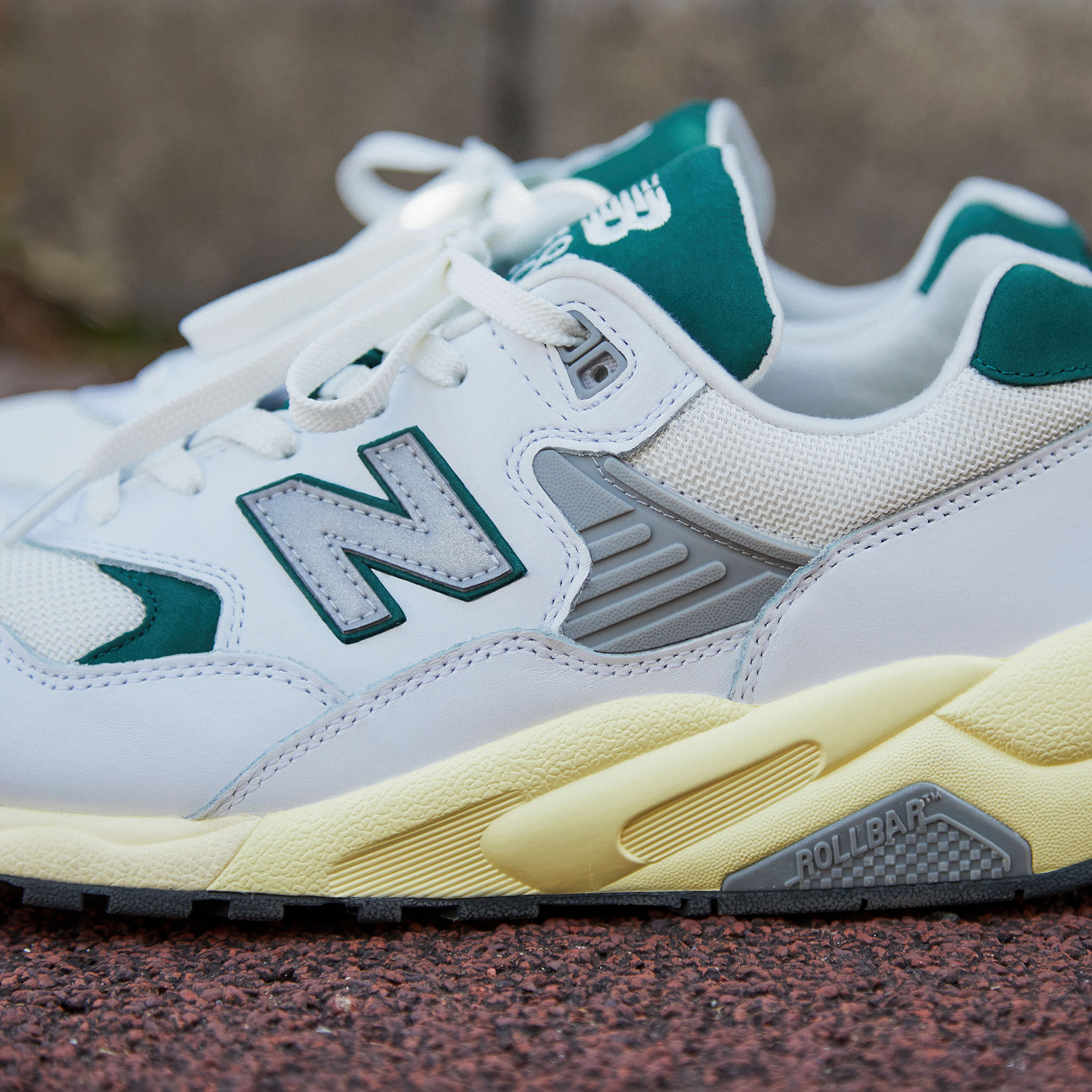 New balance men's 580 v5 running shoes outlet