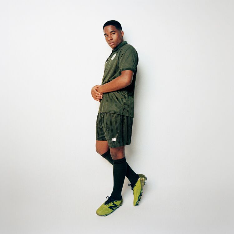 Stone  × New Balance Football Kit Men's Stone Island x New Balance 26/27 Kit - New Balance