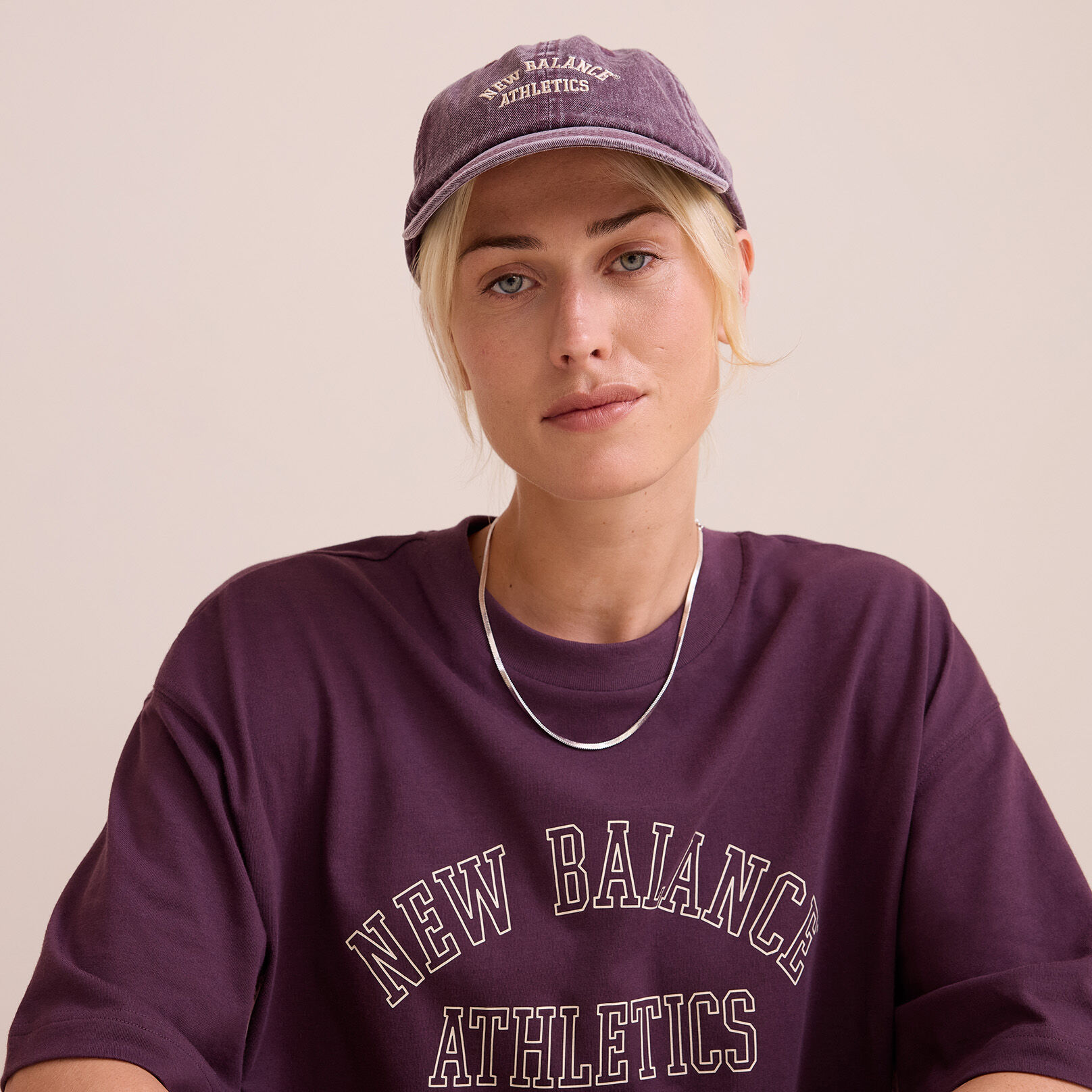 [NEW BALANCE] NBNEF2W532 / WOMEN FROZEN STANDARD TEE★2色 New Balance NBNEF2W532 WOMEN FROZEN STANDARD SHORT S (New